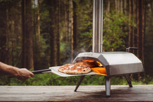 Cargar imagen en el visor de la galería, Ooni Karu 12 horno multicombustible
